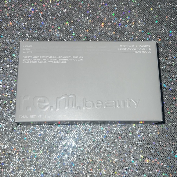 ✨🆕✨ R.E.M. BEAUTY Midnight Shadows Eyeshadow Palette in Babydoll - Picture 9 of 9